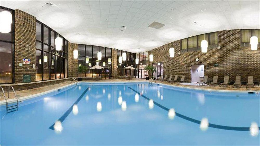 Holiday Inn Chicago Nw Crystal Lk Conv Ctr, An Ihg Hotel Crystal Lake Facilities photo