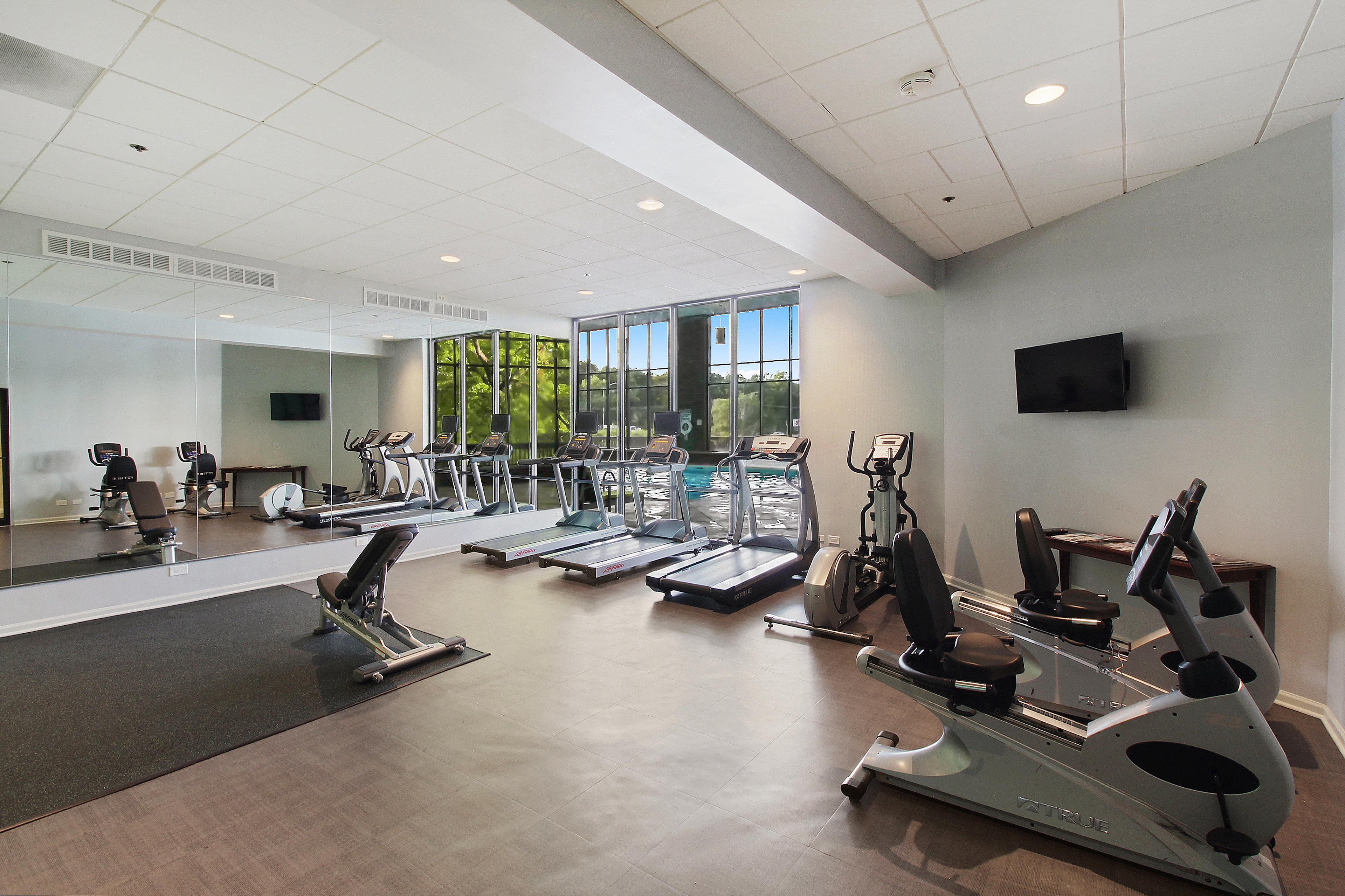 Holiday Inn Chicago Nw Crystal Lk Conv Ctr By Ihg Crystal Lake Exterior photo